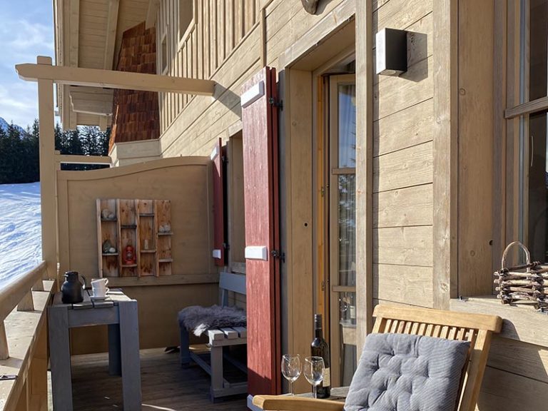 Balkon für 2 bzw. 6 Personen
